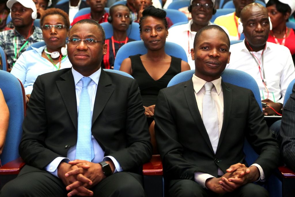 Article : Salon Emploi Jeunes, accus&eacute;s, levez-vous !